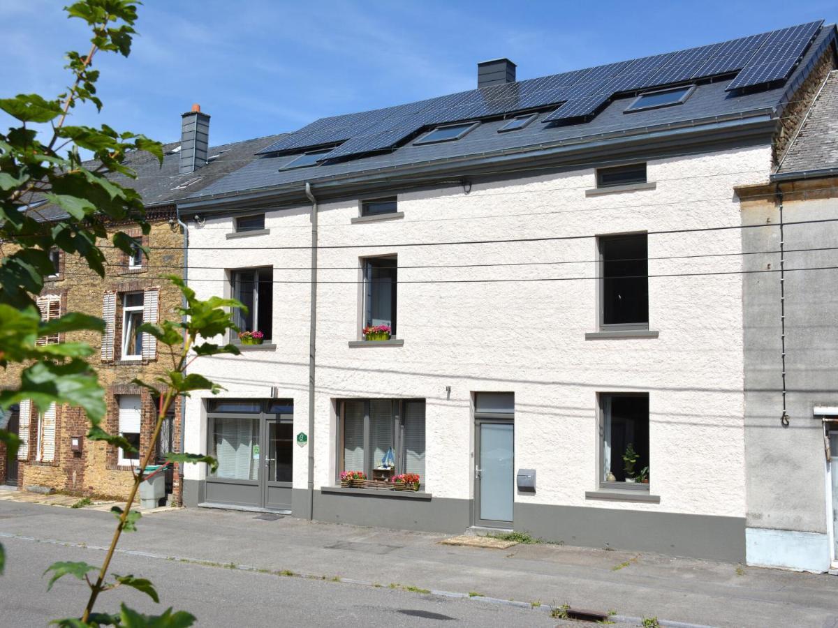 Holiday Home With Bubble Bath Florenville Exterior foto