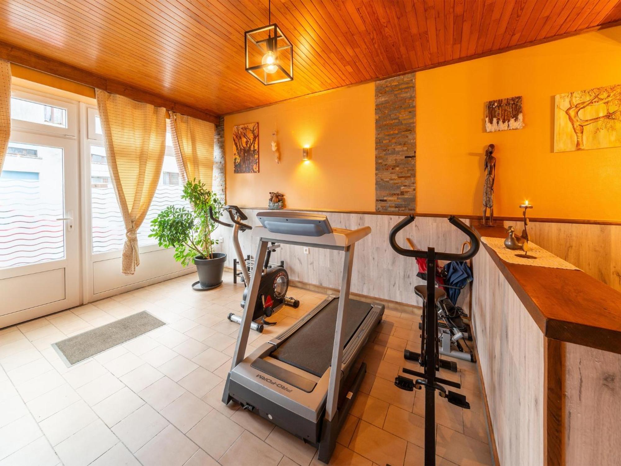 Holiday Home With Bubble Bath Florenville Exterior foto